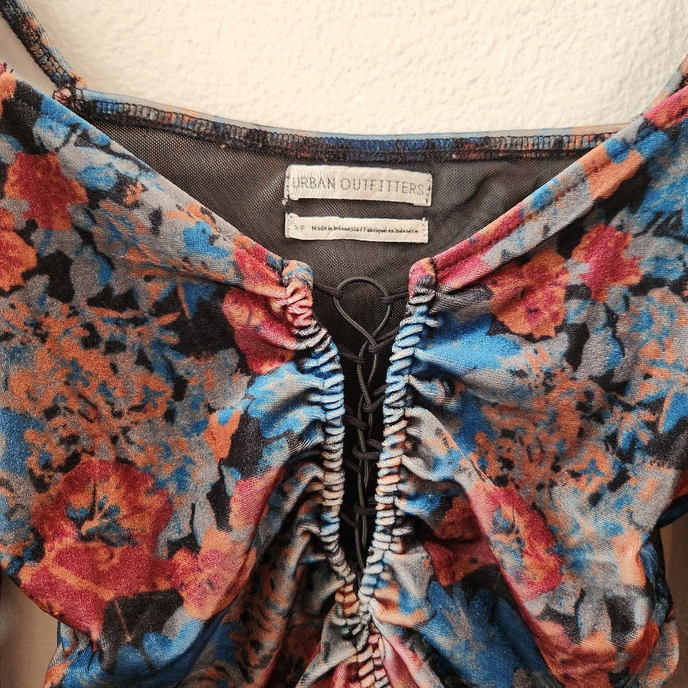 Urban Outfitters UO‎ Women's Georgia Velvet Lace-Up Top Multicolor Size Small - Picture 4 of 16